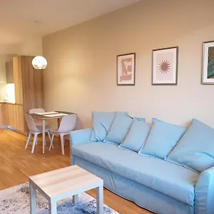https://costas-apartmens.praguehotelsweb.com